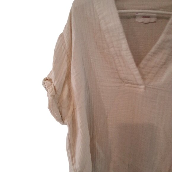 XiRENA Cream V-Neck Top - Picture 2 of 4